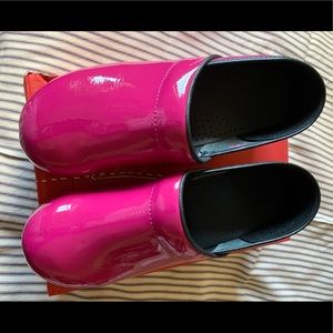 Sanita Professional Clog Fuschia Patent 42